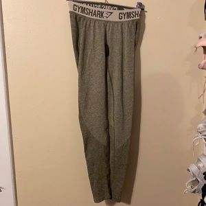 XS army green gyms shark leggings
